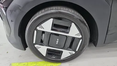 Kia EV3 2025, 33968 км, за 25797.56 USD