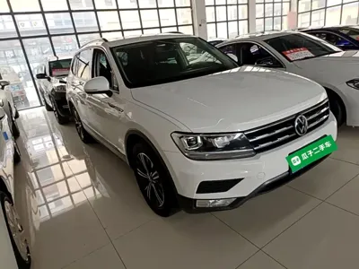 Volkswagen Tiguan L 2020, 84300 км, за 11214.15 USD