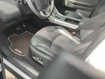 Land Rover Evoque 2016, 81500 км, за 9019.84 USD - фото 9