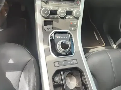 Land Rover Evoque 2016, 81500 км, за 9019.84 USD - фото 16