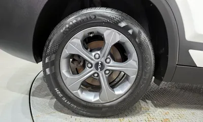 Kia Seltos 2023, 119717 км, за 9556 USD