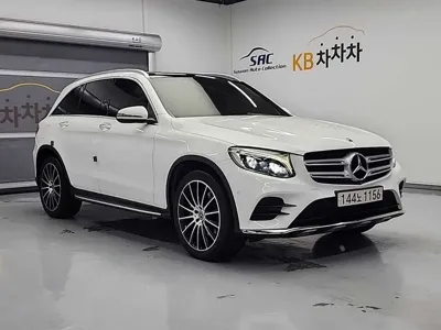 Mercedes-Benz GLC-Class 2019, 138000 км, за 16121.57 USD