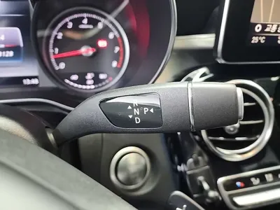 Mercedes-Benz GLC-Class 2019, 138000 км, за 16121.57 USD - фото 9
