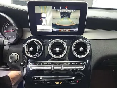 Mercedes-Benz GLC-Class 2019, 138000 км, за 16121.57 USD - фото 11