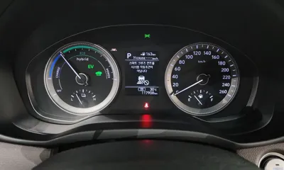 Hyundai Grandeur 2019, 117908 км, за 11027.96 USD - фото 8