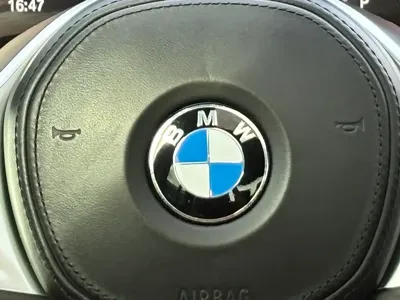 BMW 3 Series 2022, 75000 км, за 20481.21 USD - фото 13