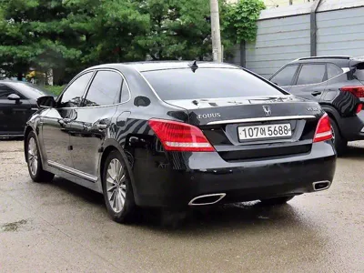Hyundai Equus 2014, 243223 км, за 1885.2 USD