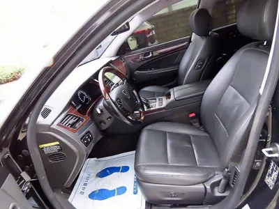 Hyundai Equus 2014, 243223 км, за 1885.2 USD