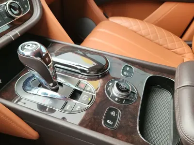 Bentley Bentayga 2017, 153997 км, за 49231.98 USD - фото 14