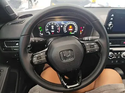 Honda Civic 2025, 8300 км, за 13161.37 USD - фото 11
