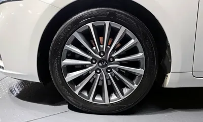 Kia K7 2017, 59691 км, за 9196 USD