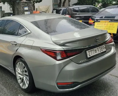Lexus ES 2021, 94600 км, за 26802 USD