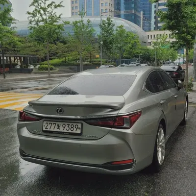 Lexus ES 2021, 94600 км, за 26802 USD
