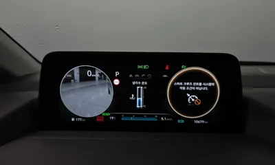 Hyundai Staria 2025, 10679 км, за 32059.78 USD - фото 8