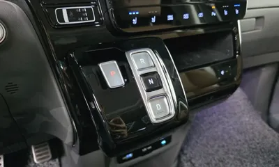 Hyundai Staria 2025, 10679 км, за 32059.78 USD - фото 9