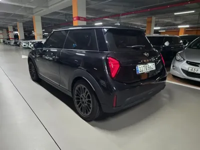 MINI Cooper 2025, 8500 км, за 17369.04 USD