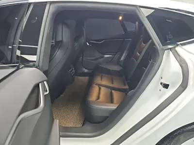 Tesla Model S 2019, 143660 км, за 28990.24 USD - фото 11