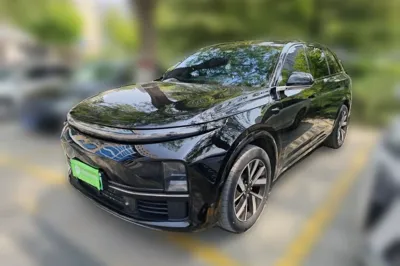 Li Auto L7 · 2023 год