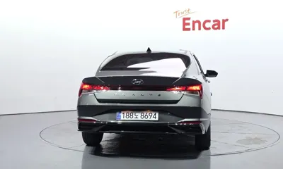 Hyundai Avante 2023, 59560 км, за 11839.72 USD