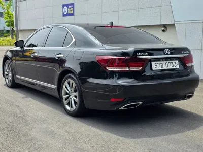 Lexus LS 2016, 94907 км, за 14236.49 USD