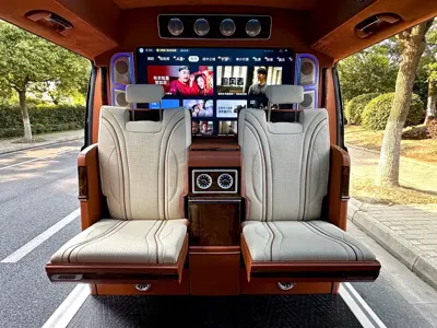 Mercedes-Benz V-Class 2024, 16000 км, за 62495.55 USD - фото 7
