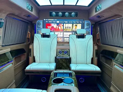 Mercedes-Benz V-Class 2024, 16000 км, за 62495.55 USD - фото 10