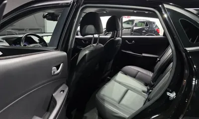 Hyundai Kona 2018, 88223 км, за 9537.88 USD - фото 12