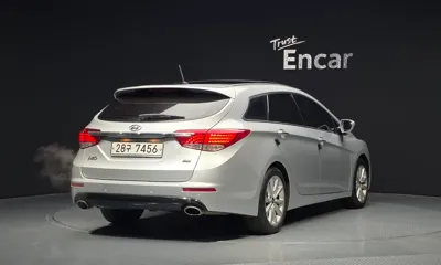 Hyundai i40 2012, 98173 км, за 2973.24 USD