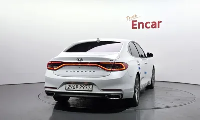 Hyundai Grandeur 2018, 64542 км, за 11265.22 USD