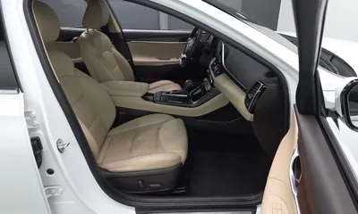 Hyundai Grandeur 2018, 64542 км, за 11265.22 USD - фото 12
