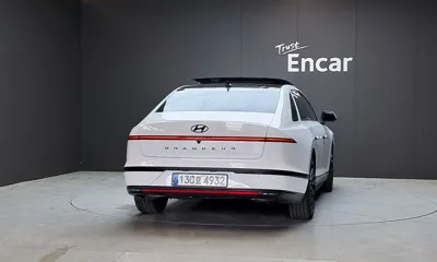Hyundai Grandeur 2023, 24915 км, за 23939.65 USD