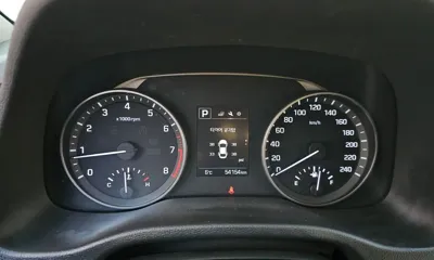 Hyundai Avante 2018, 54154 км, за 8064.52 USD - фото 8