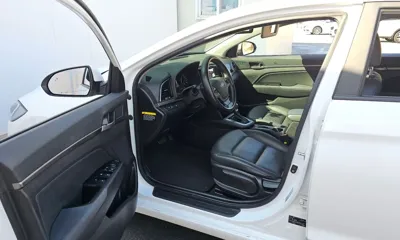 Hyundai Avante 2018, 54154 км, за 8064.52 USD - фото 10