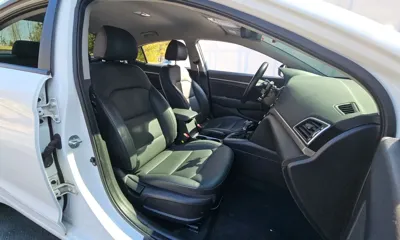 Hyundai Avante 2018, 54154 км, за 8064.52 USD - фото 11