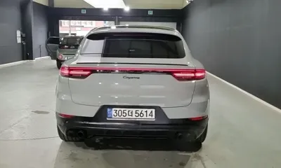 Porsche Cayenne 2023, 33487 км, за 60586.35 USD