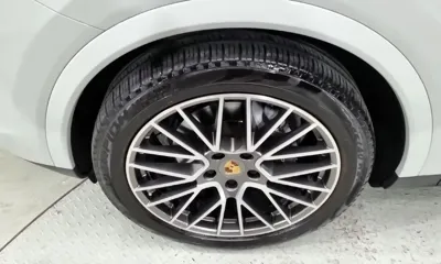 Porsche Cayenne 2023, 33487 км, за 60586.35 USD