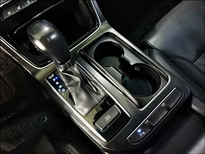 Hyundai Grandeur 2017, 146902 км, за 7035.83 USD - фото 11