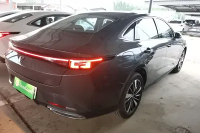 Changan Eado PHEV 2025, 100 км, за 12857 USD - фото 6