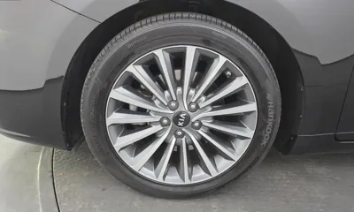 Kia K7 2019, 101991 км, за 8395.69 USD
