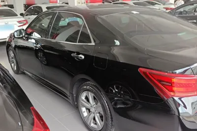 Toyota Crown 2015, 50200 км, за 20873 USD - фото 4