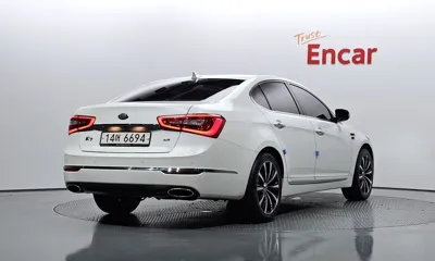 Kia K7 2015, 68677 км, за 5583.29 USD