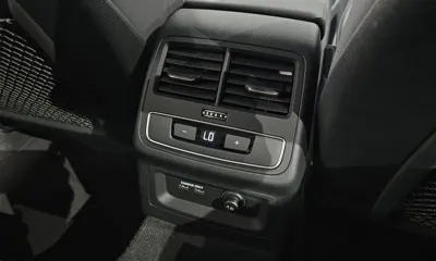 Audi A4 2021, 50824 км, за 16935.8 USD - фото 27