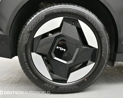 Kia EV5 2026, 10700 км, за 32158.33 USD