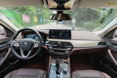 BMW 5 Series 2021, 62800 км, за 33042 USD - фото 8