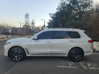 BMW X7 2022, 54138 км, за 56206.14 USD