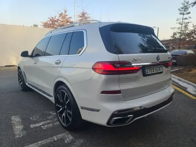 BMW X7 2022, 54138 км, за 56206.14 USD