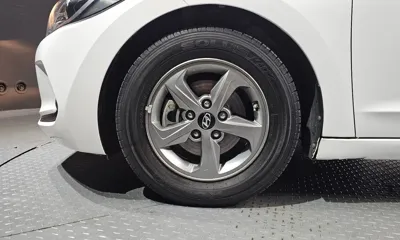 Hyundai Avante 2016, 158247 км, за 4493.06 USD