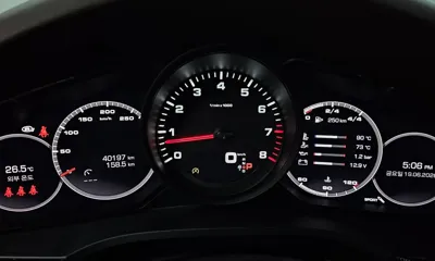 Porsche Cayenne 2021, 40197 км, за 54417.75 USD - фото 8