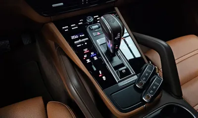Porsche Cayenne 2021, 40197 км, за 54417.75 USD - фото 9