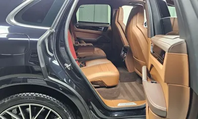 Porsche Cayenne 2021, 40197 км, за 54417.75 USD - фото 11